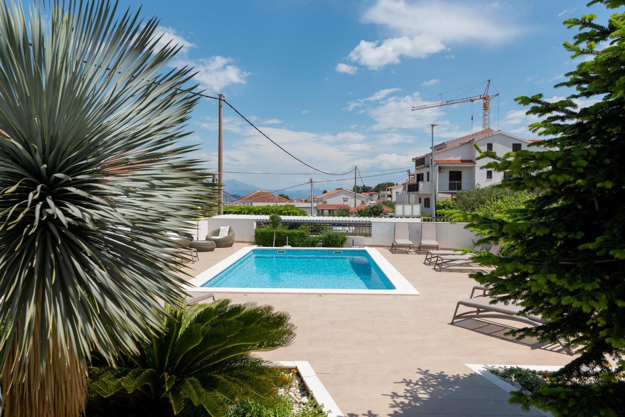 Apartments Brico - Heated Pool Trogir Exterior foto