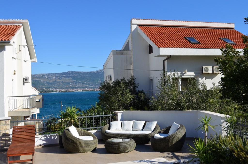 Apartments Brico - Heated Pool Trogir Exterior foto